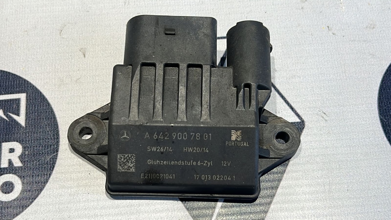Реле свечей накала Mercedes E/W211 2002-2009