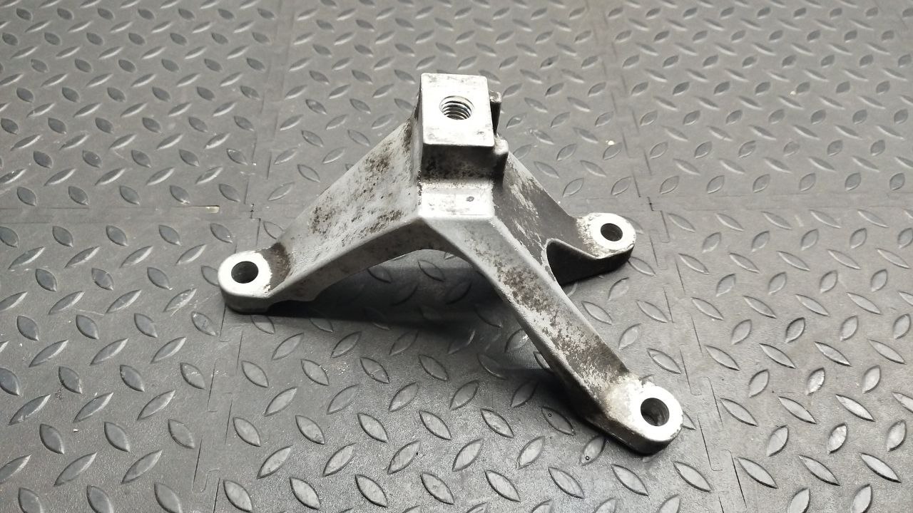 Кронштейн двигателя Ford Focus/2 2004-2011