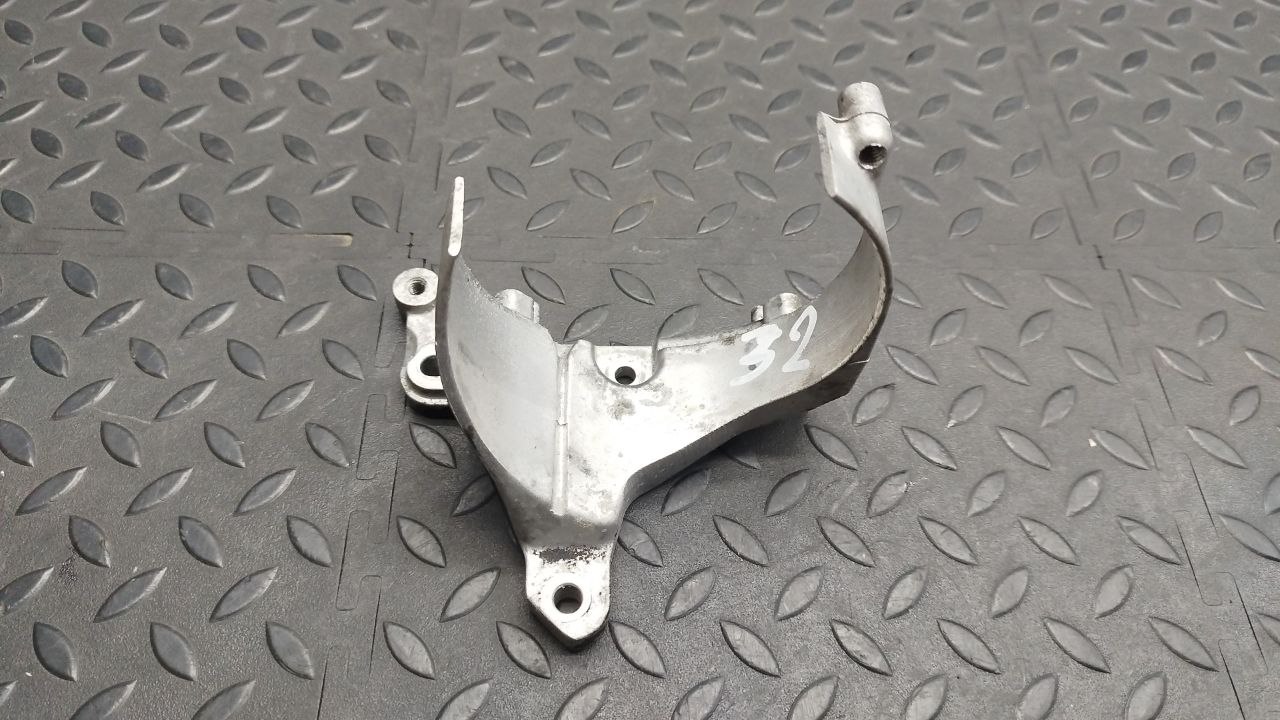 Кронштейн топливного фильтра Ford Focus/2 2004-2011