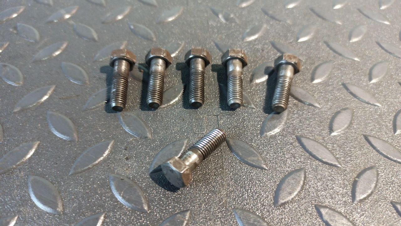 Болт корзины сцепления Opel Astra/H 2004-2014