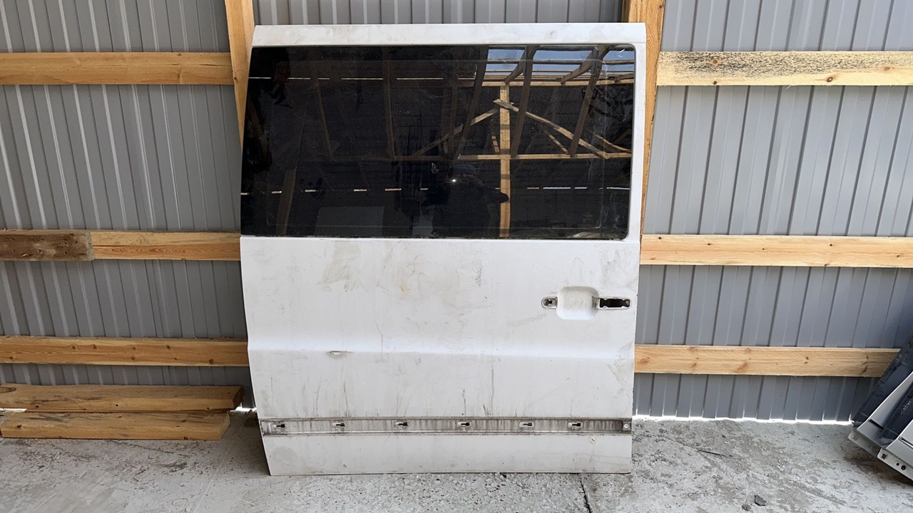 Дверь сдвижная правая Mercedes Vito/W638 1996-2003