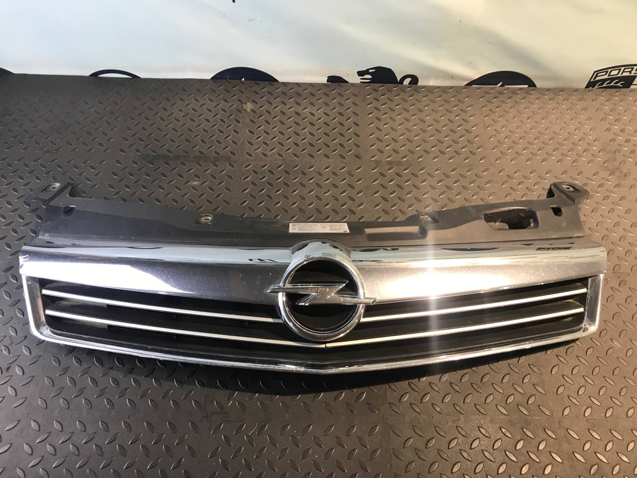 Решетка радиатора Opel Astra/H 2004-2014