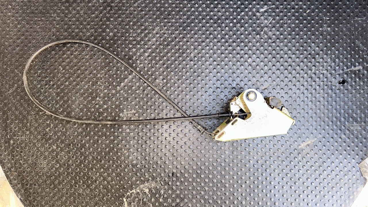 Замок двери багажника левый Mercedes Vito/W638 1996-2003