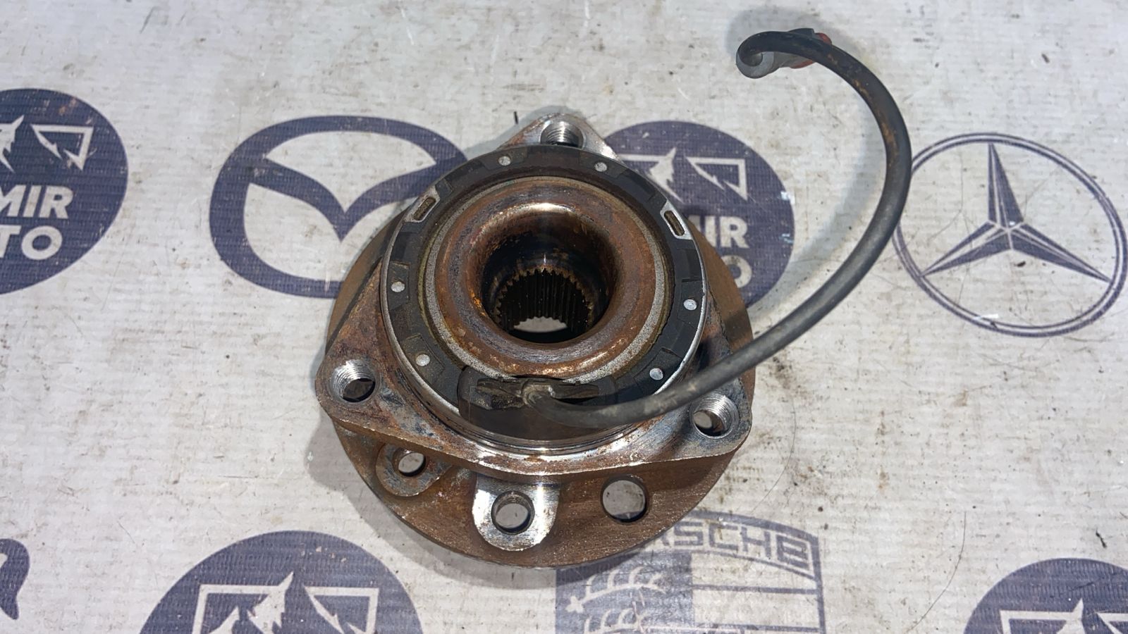 Ступица передняя Opel Zafira/B 2005-2014