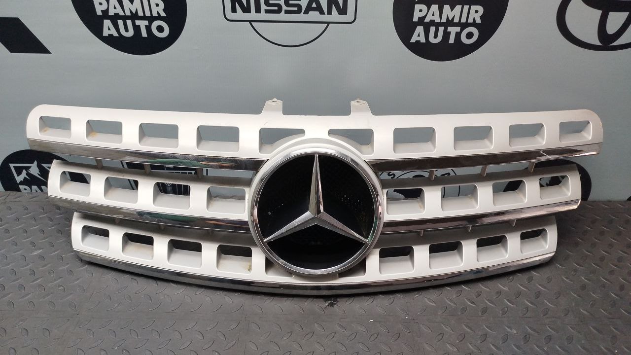 Решетка радиатора Mercedes M/W164 2005-2011