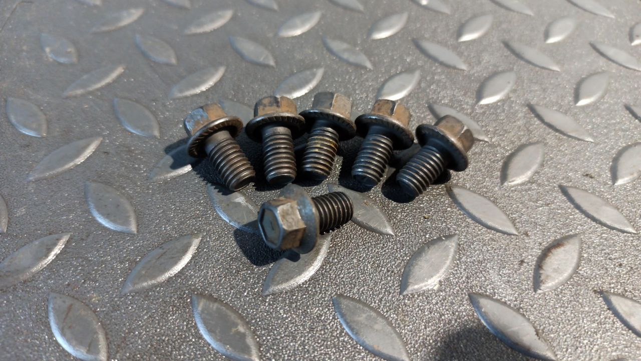 Болт корзины сцепления Ford Transit 2006-2013