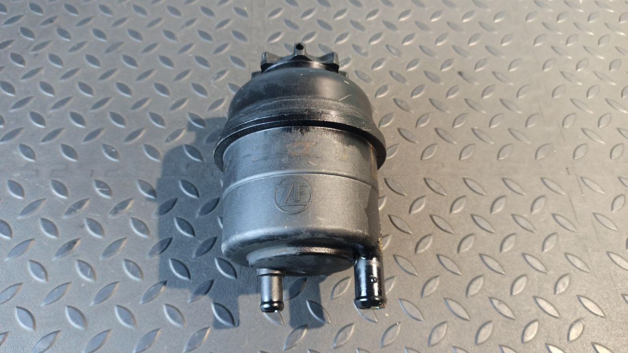 Бачок гур Mercedes Vito/W638 1996-2003