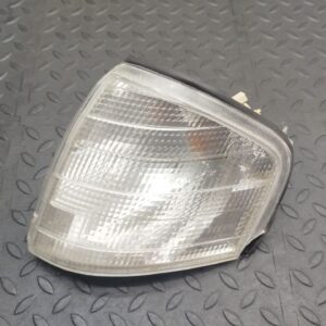 Поворотник левый Mercedes C/W202 1993-2001