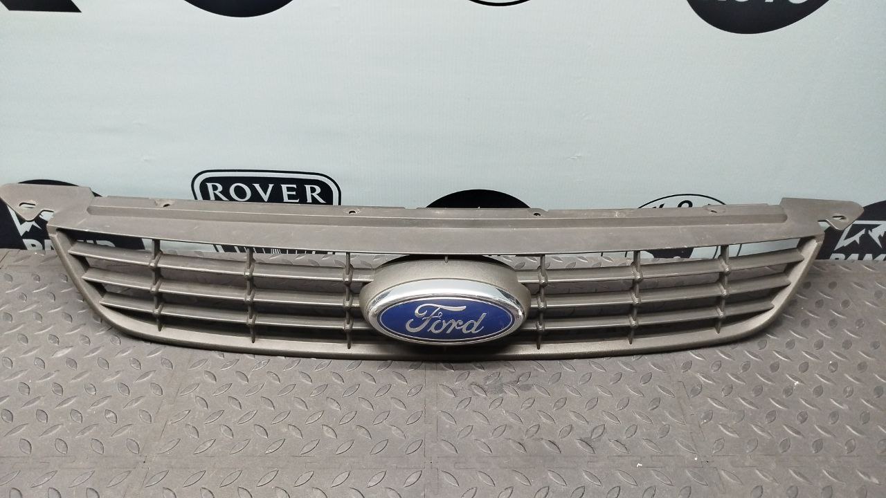 Решетка радиатора Ford Focus/2 2004-2011