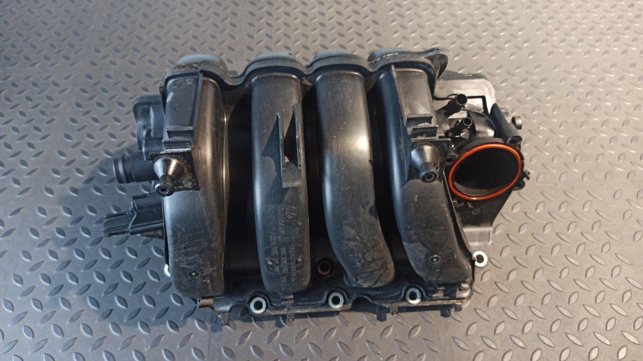 Коллектор впускной Volkswagen Golf/5 2003-2009