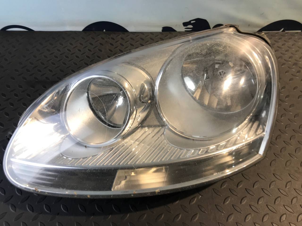 Фара левая Volkswagen Golf/5 2003-2009