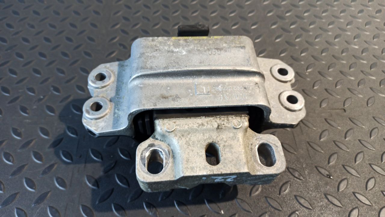 Опора КПП Volkswagen Golf/5 2003-2009