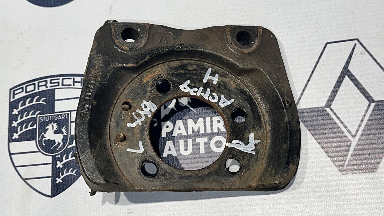 Щит опорный задний левый Opel Astra/H 2004-2014