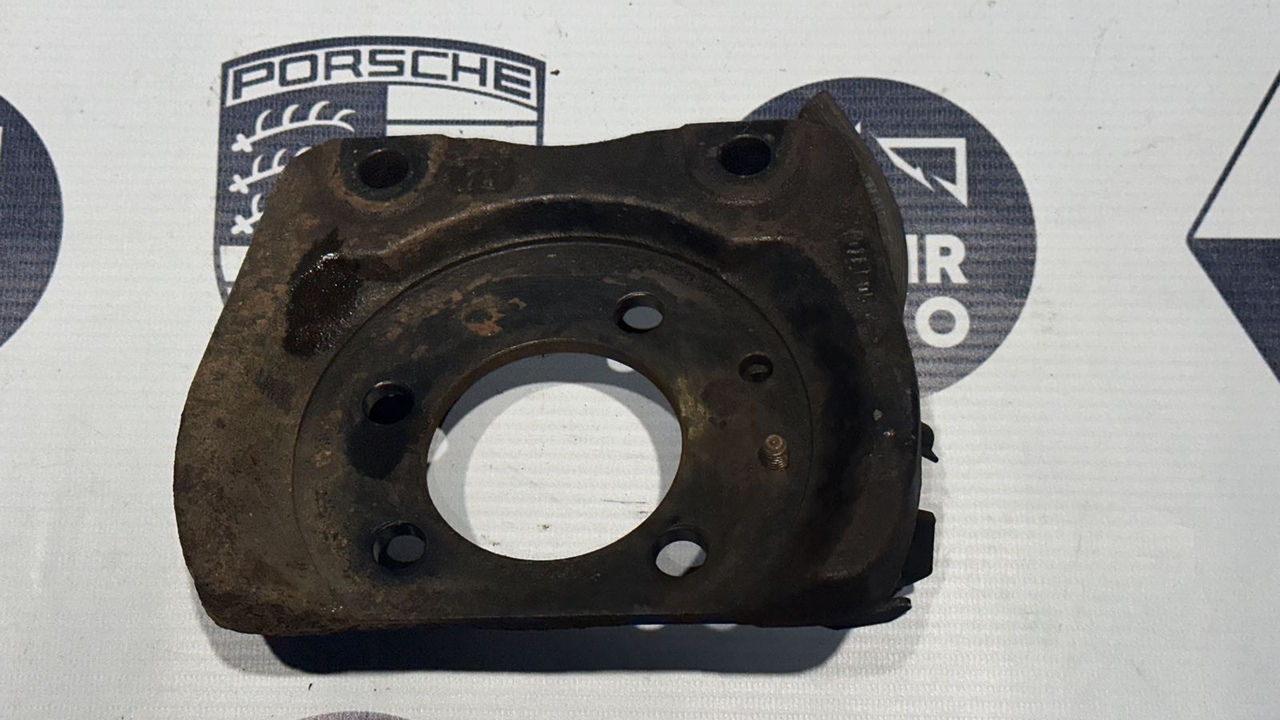 Щит опорный задний задний правый Opel Astra/H 2004-2014