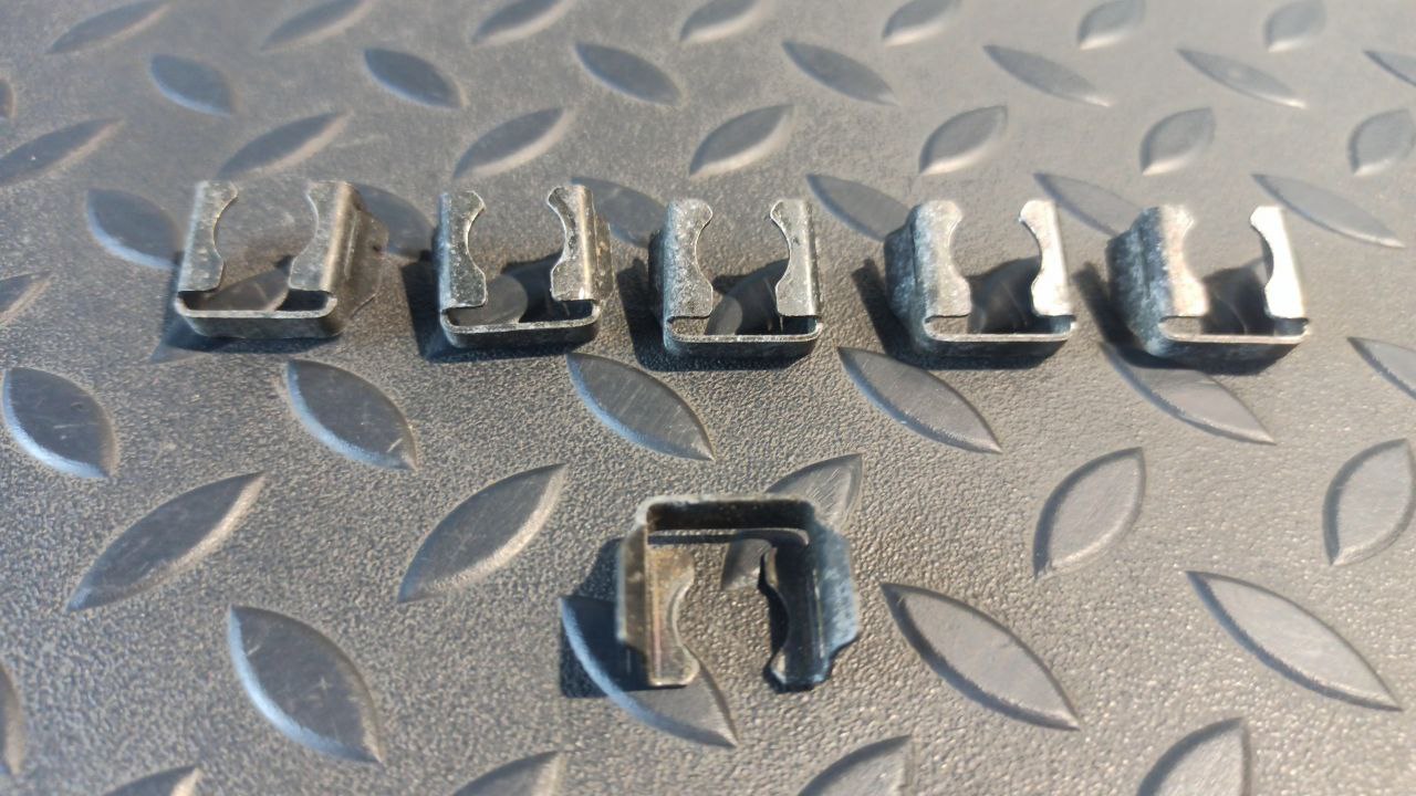 Скоба топливной форсунки BMW 3/E46 1998-2007