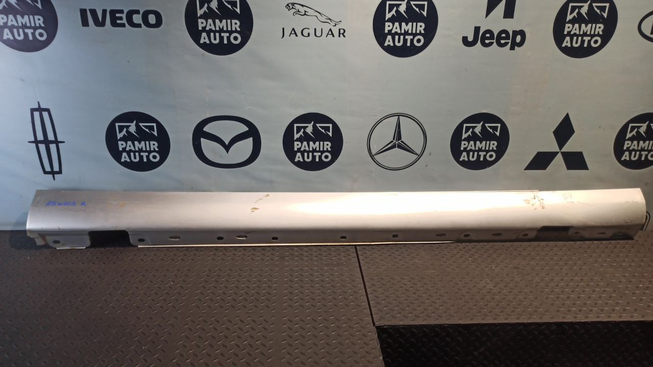 Накладка порога правая Mercedes C/W203 2000-2008