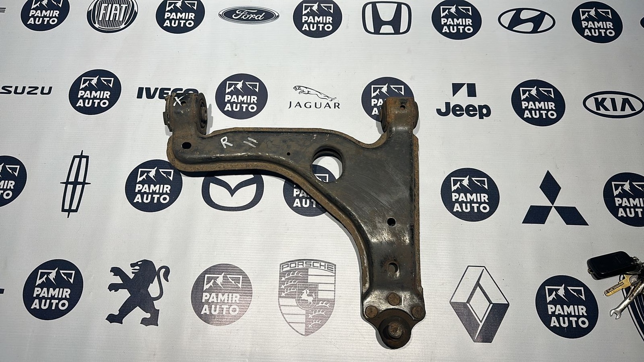 Рычаг передний правый Opel Astra/H 2004-2014