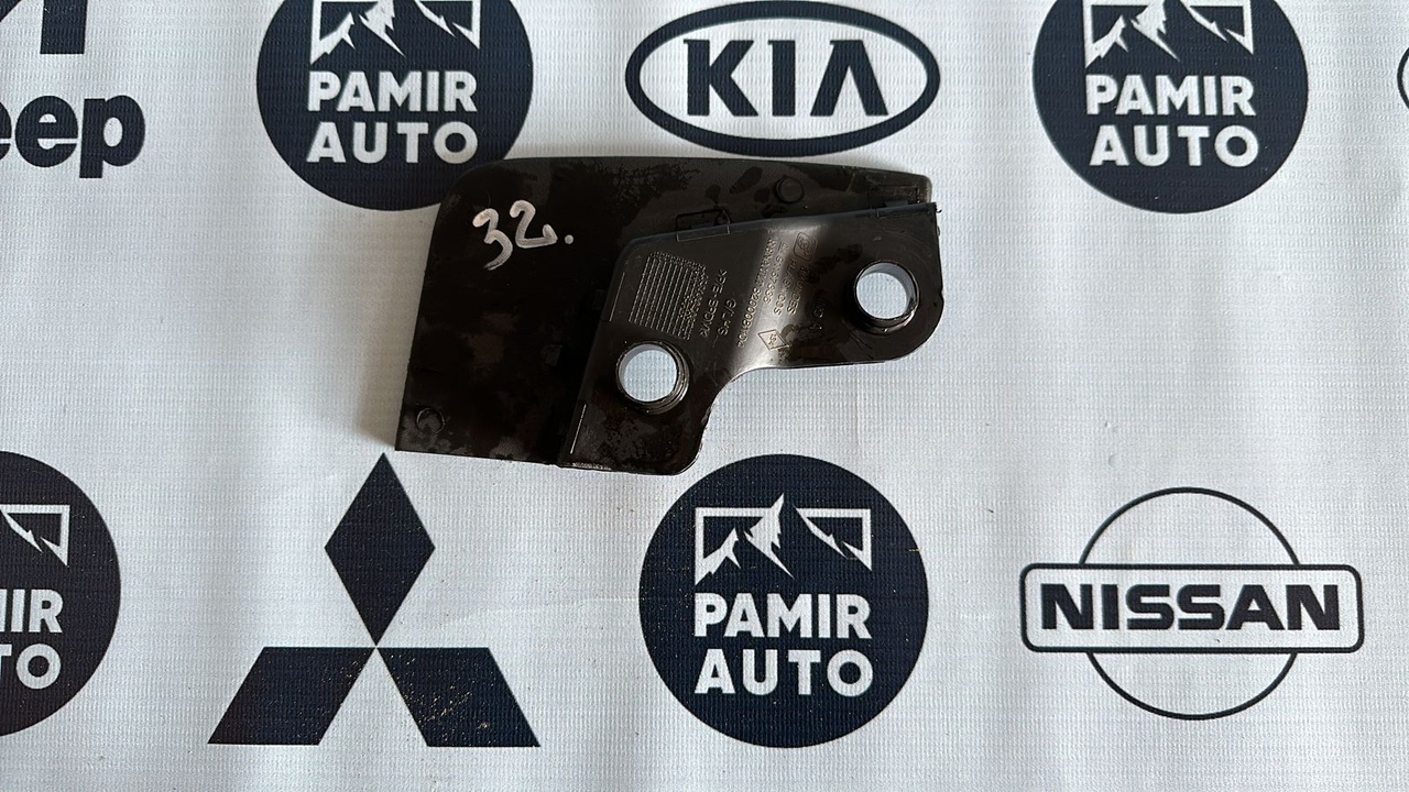 Брызговик передний левый Opel Vivaro/A 2001-2014