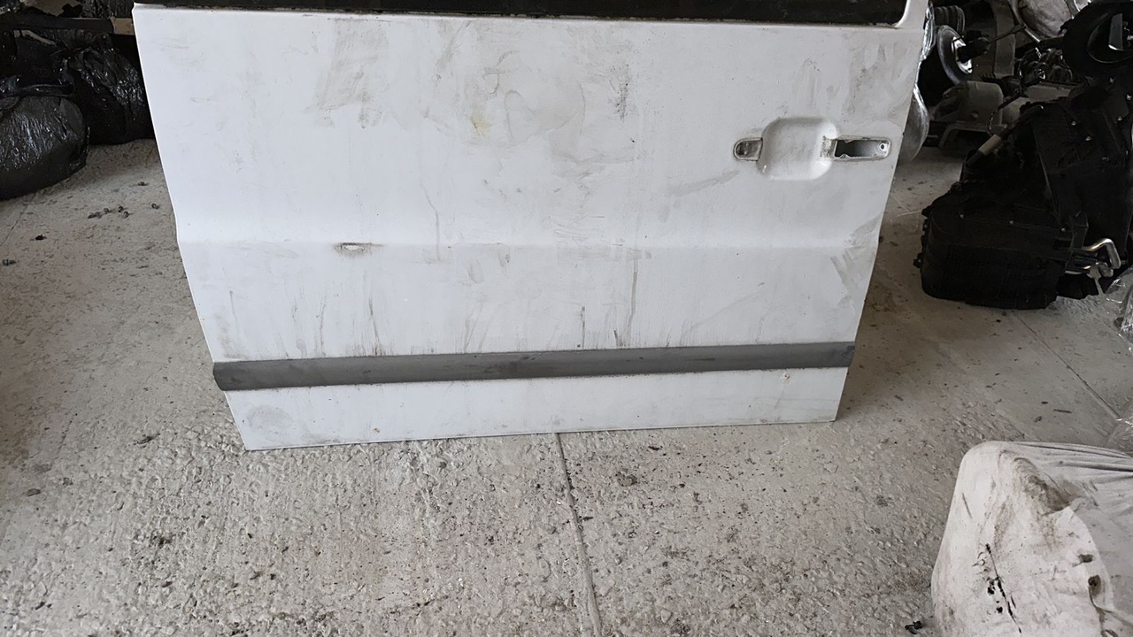 Молдинг двери сдвижной правый Mercedes Vito/W638 1996-2003