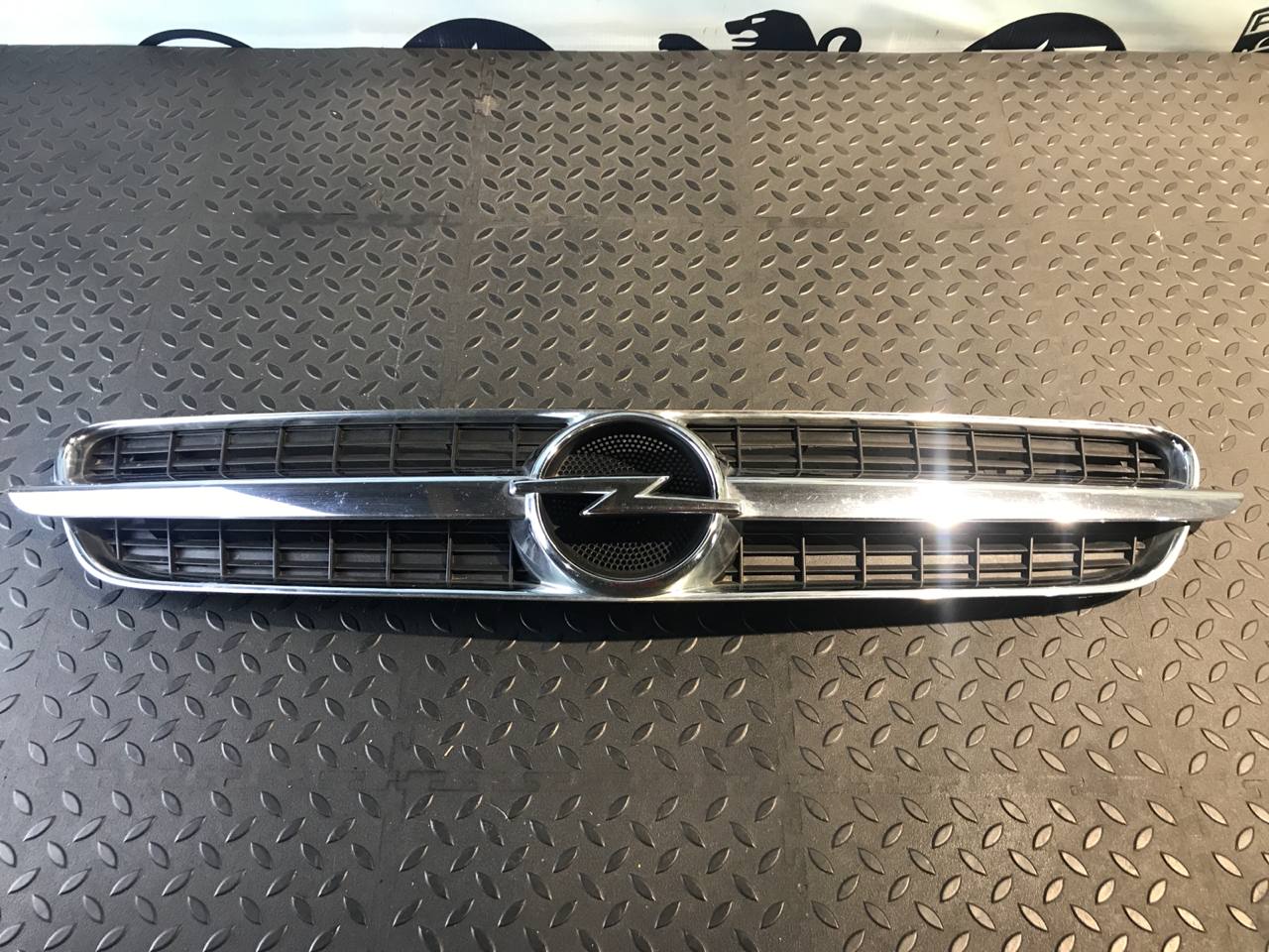 Решетка радиатора Opel Vectra/C 2002-2008