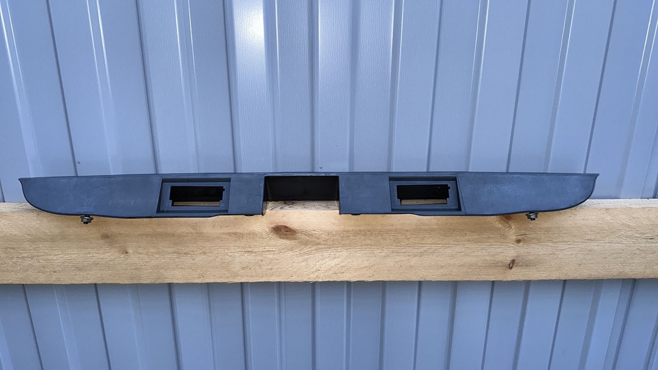 Накладка двери багажника Mercedes Vito/W638 1996-2003