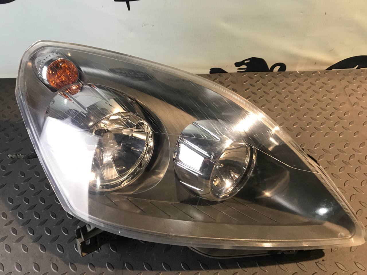 Фара правая Opel Zafira/B 2005-2014