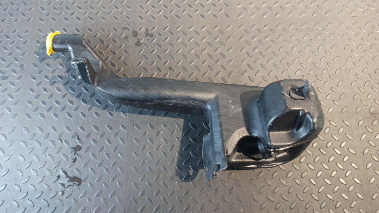 Бачок омывателя Opel Zafira/B 2005-2014