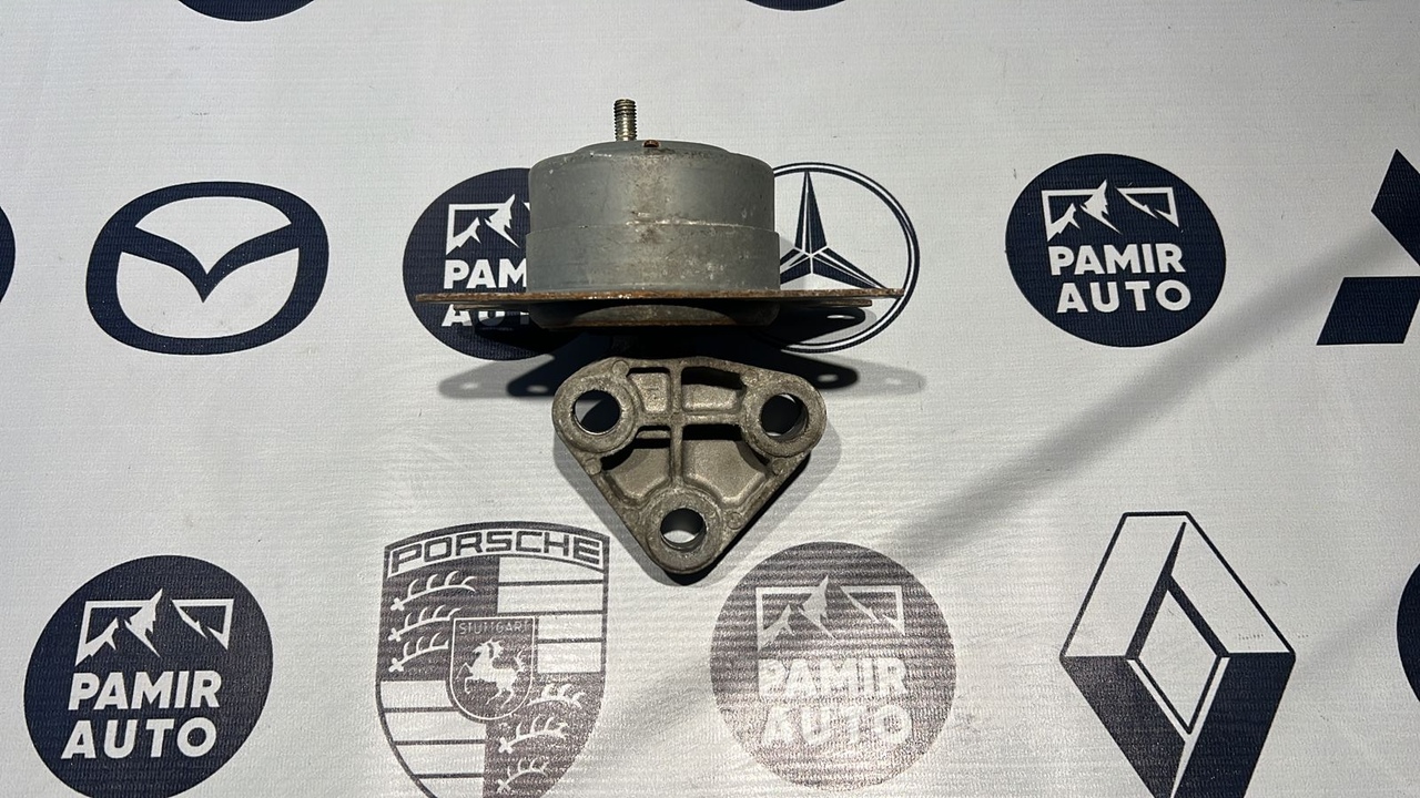 Опора двигателя Opel Astra/H 2004-2014