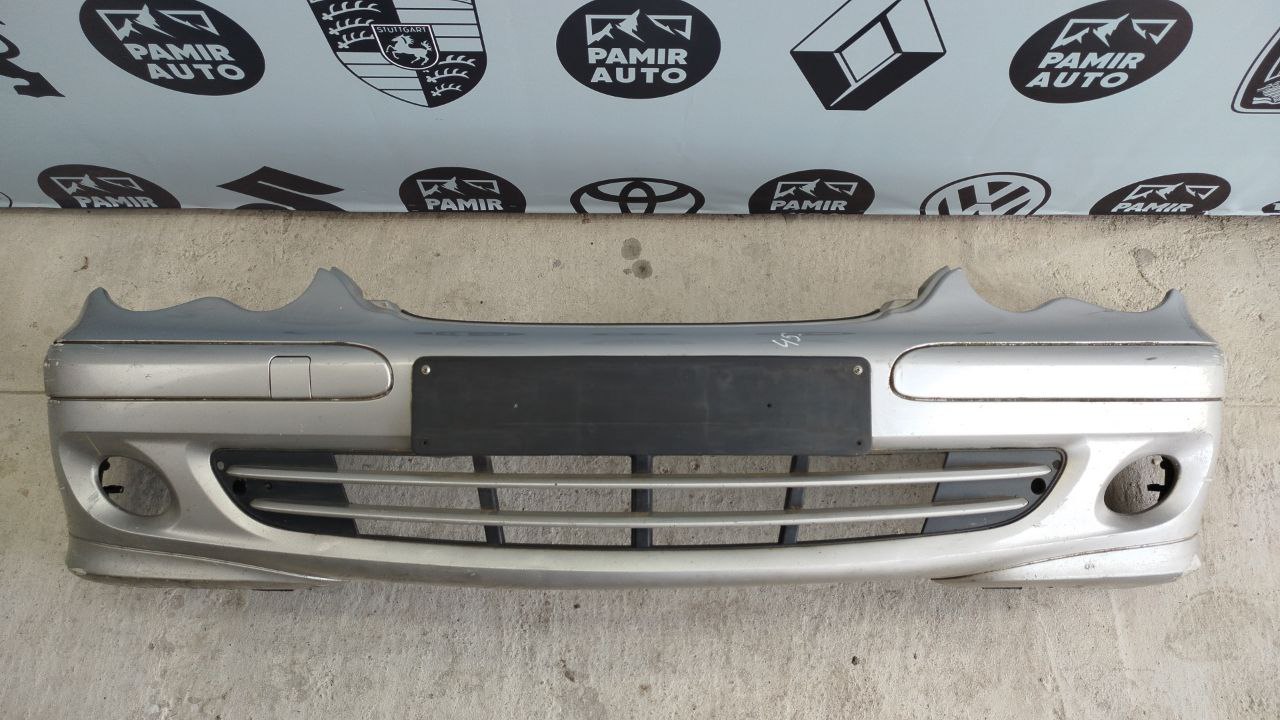 Бампер передний Mercedes C/W203 2000-2008