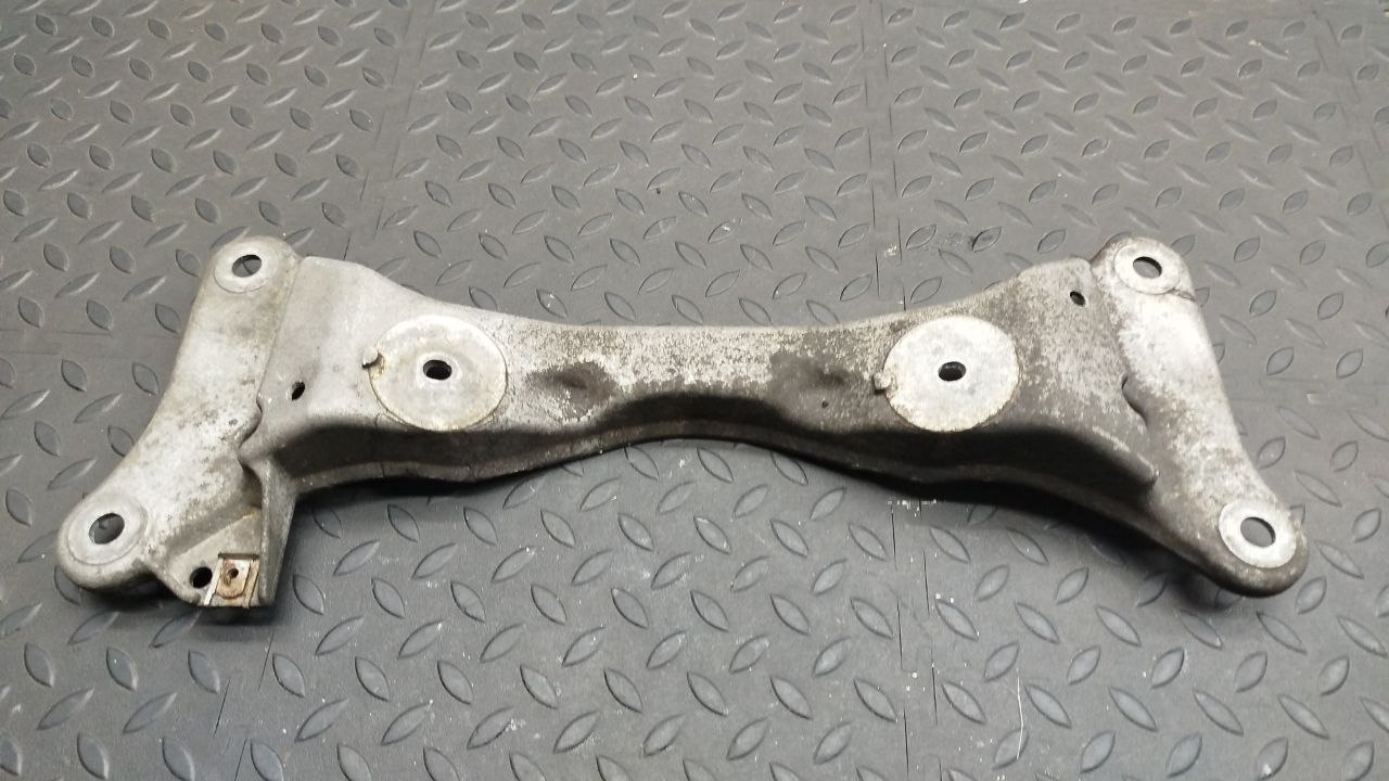 Кронштейн КПП BMW 3/E90 2004-2013