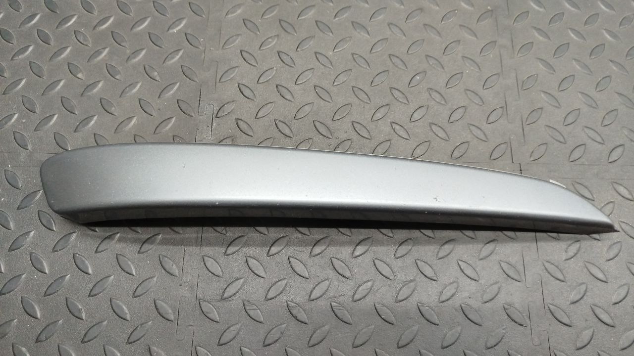 Накладка бампера передняя правая Opel Astra/H 2004-2014