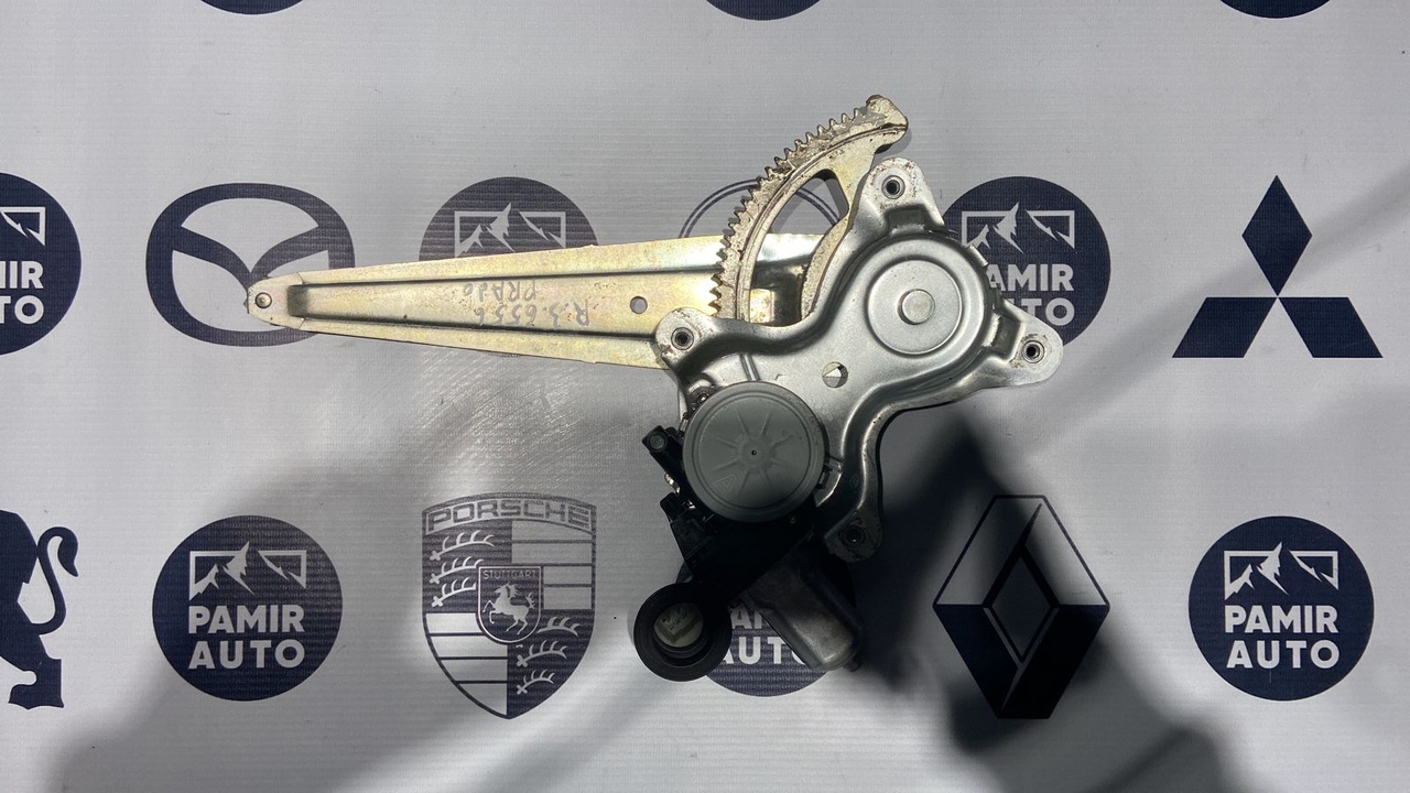 Стеклоподъемник задний правый Toyota Land Cruiser Prado/120 2002-2009