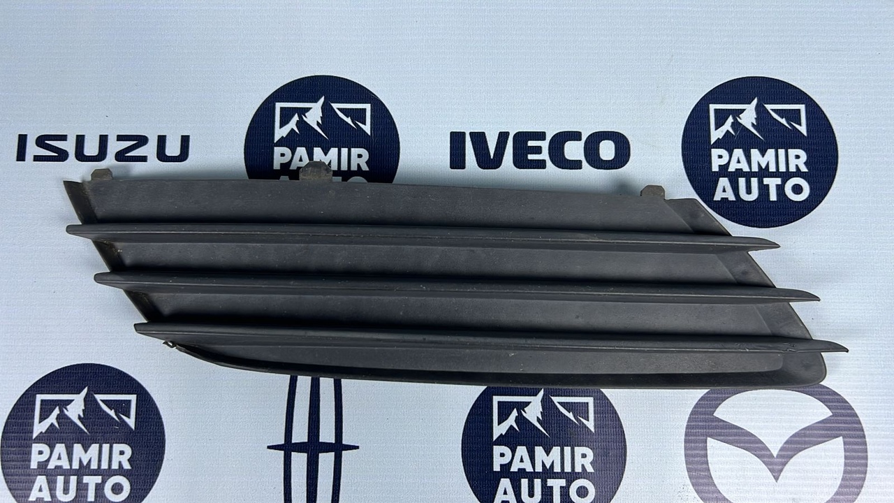 Решетка в бампер правая Opel Astra/H 2004-2014