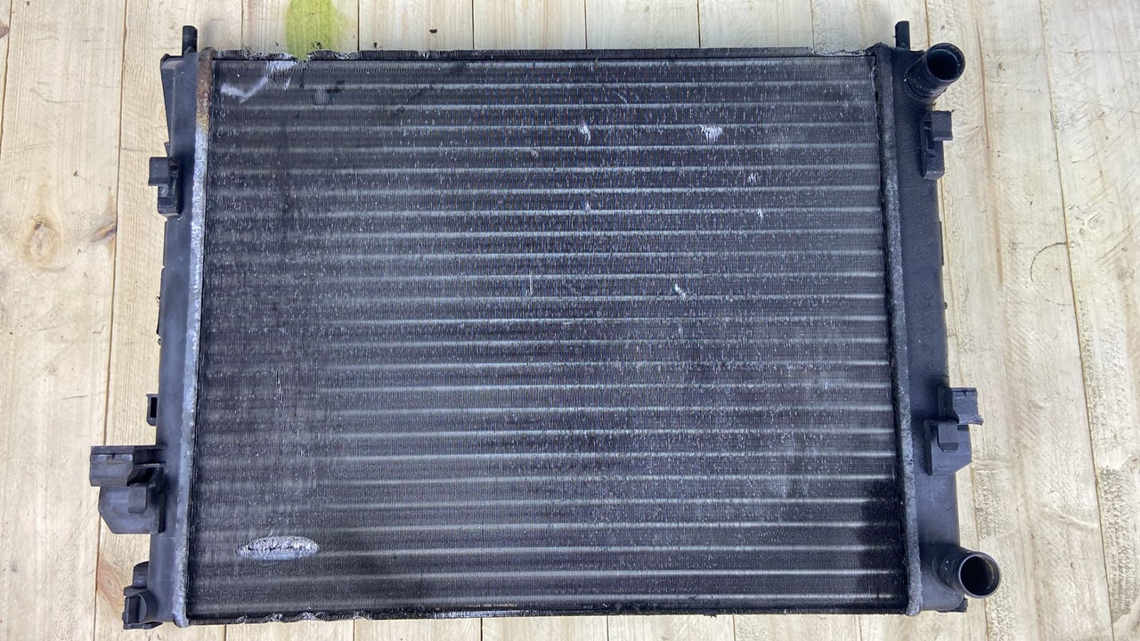 Радиатор ОЖ Opel Vivaro/A 2001-2014