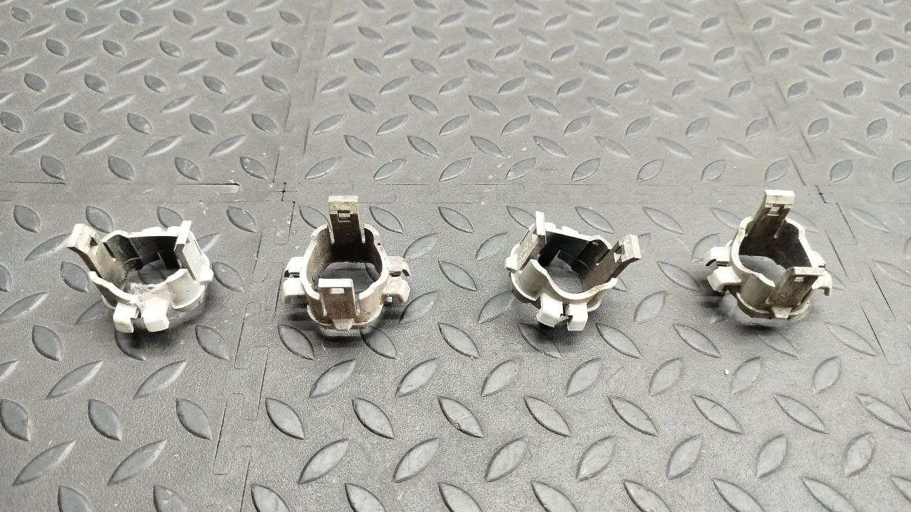 Кронштейн датчика парковки Mercedes E/W211 2002-2009