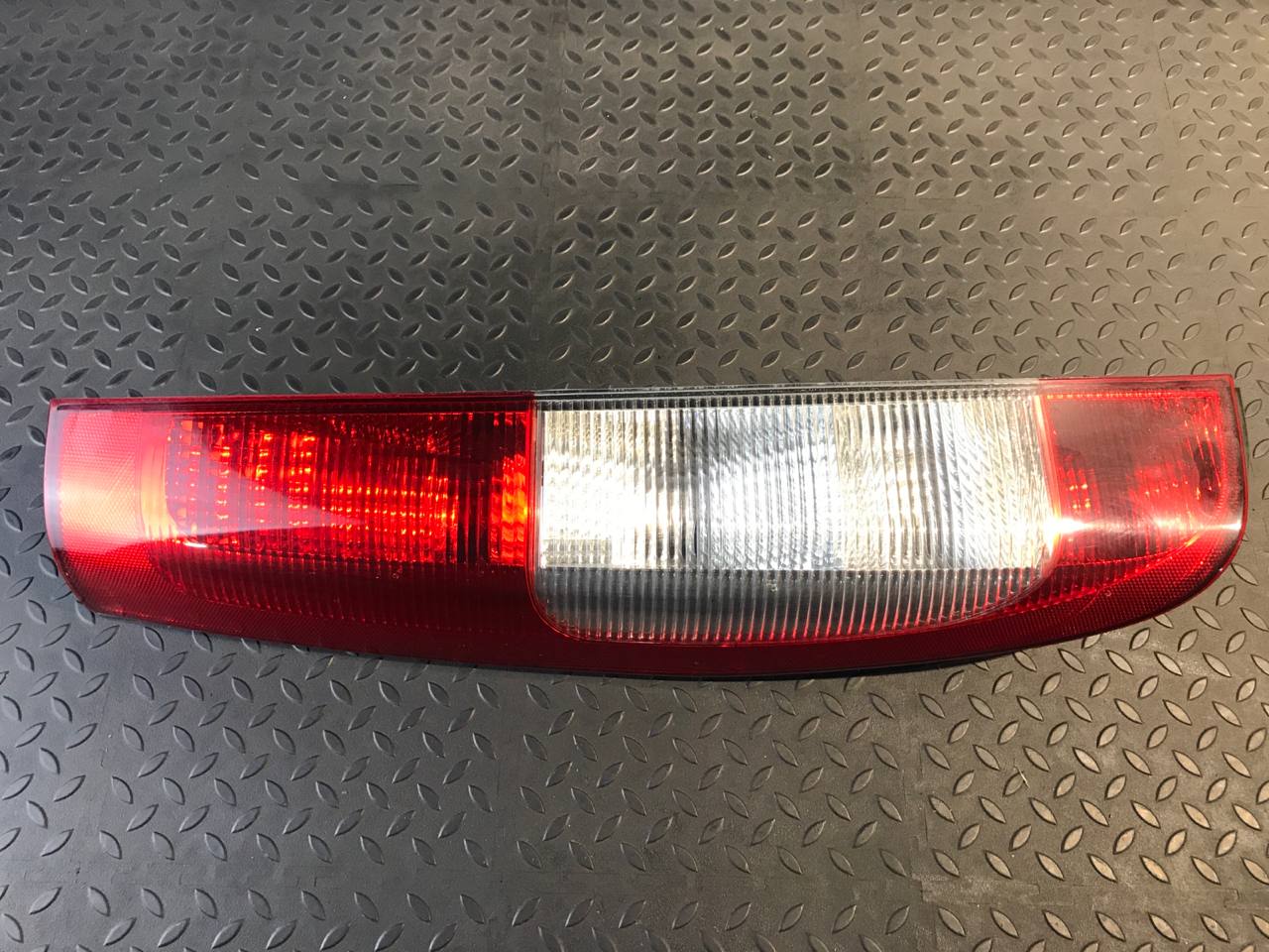 Фонарь задний левый Mercedes Vito/W639 2003-2014