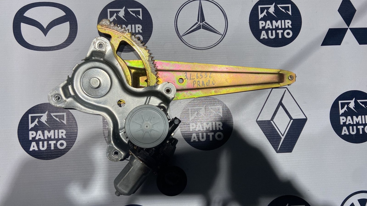 Стеклоподъемник задний левый Toyota Land Cruiser Prado/120 2002-2009