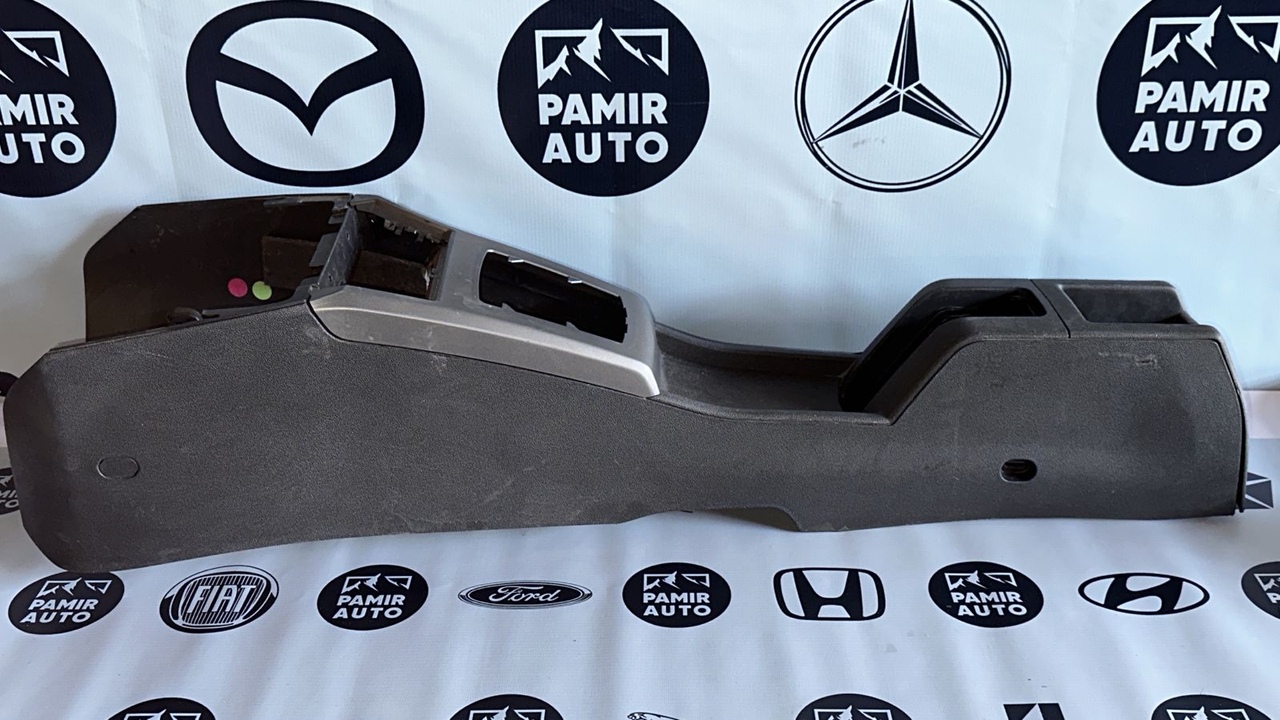 Консоль (Подлокотник) Opel Astra/H 2004-2014