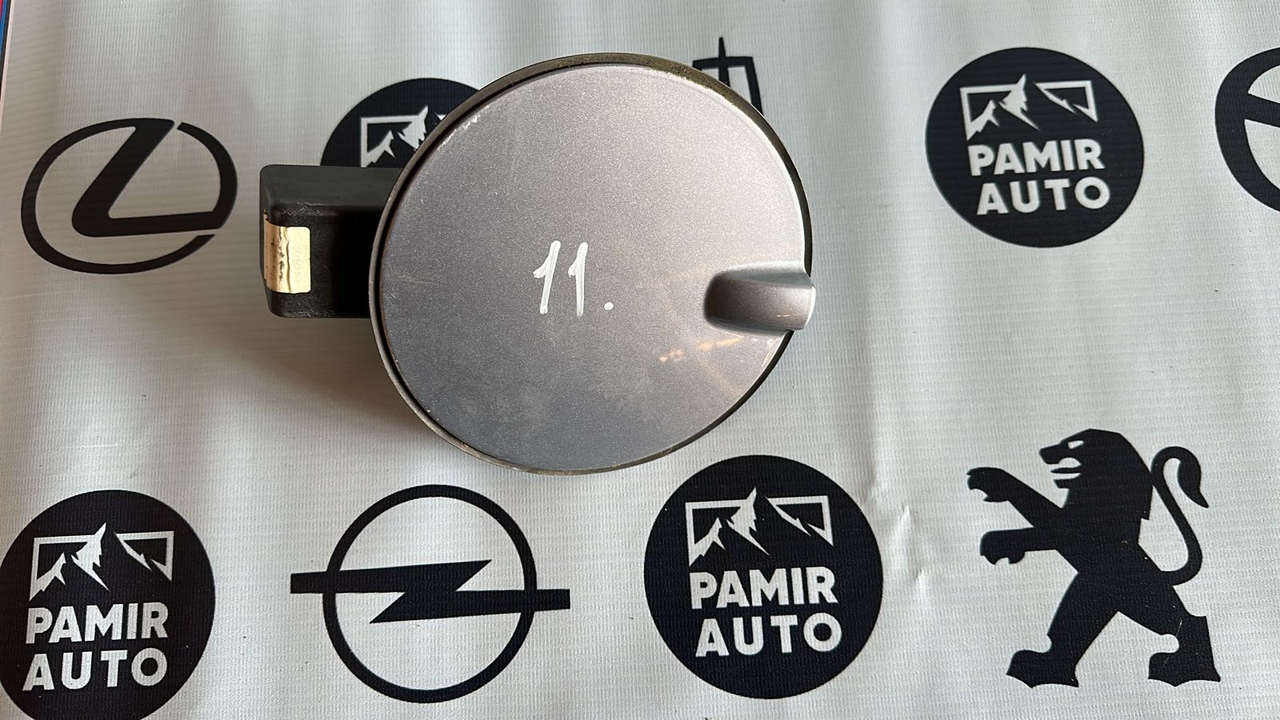 Лючок бензобака Opel Astra/H 2004-2014