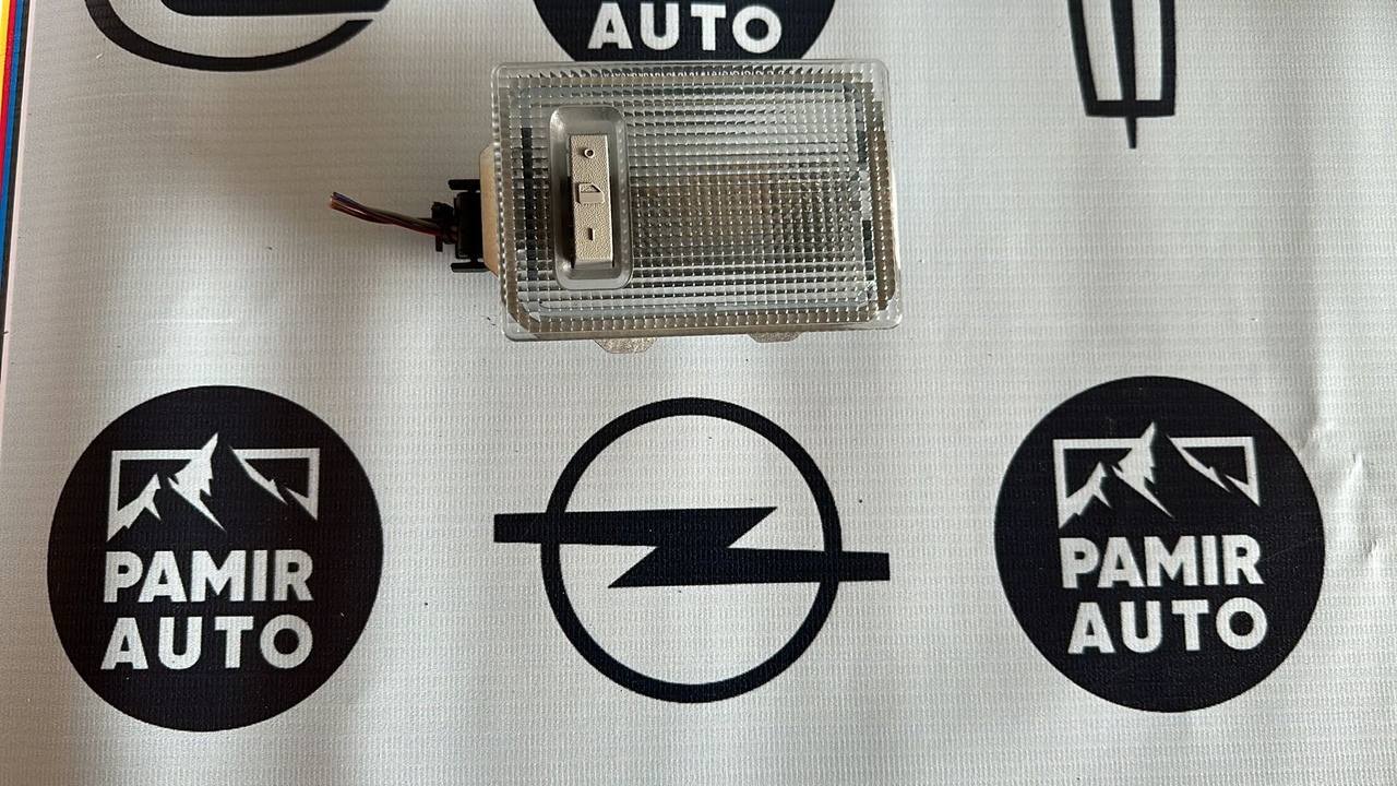 Плафон салонный Opel Astra/H 2004-2014