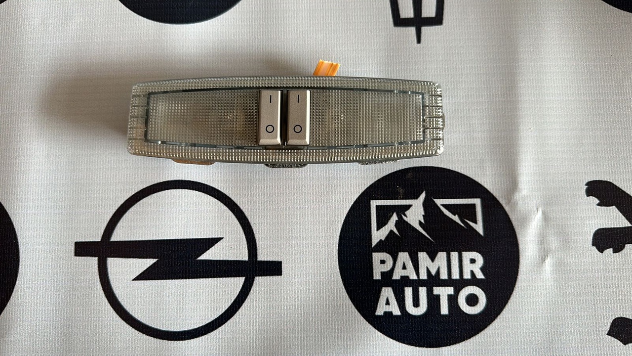 Плафон салонный Opel Astra/H 2004-2014