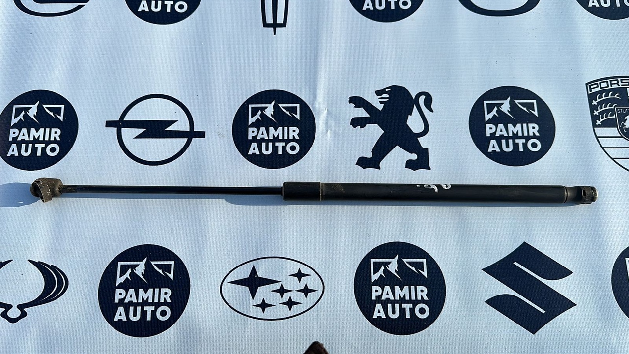 Амортизатор капота Opel Astra/H 2004-2014