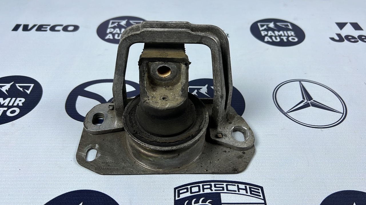 Опора двигателя Opel Vivaro/A 2001-2014