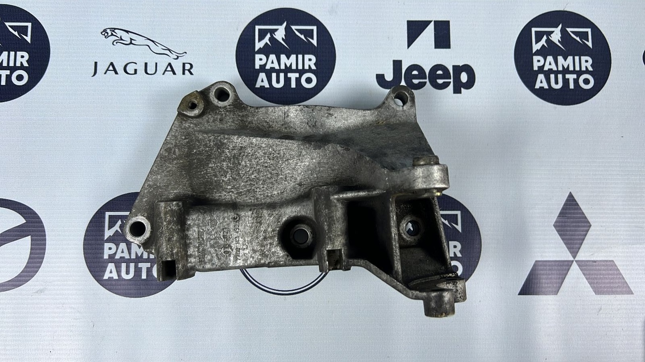 Кронштейн генератора Opel Vivaro/A 2001-2014