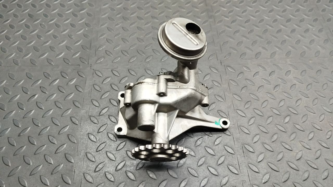 Насос масляный Mercedes C/W202 1993-2001