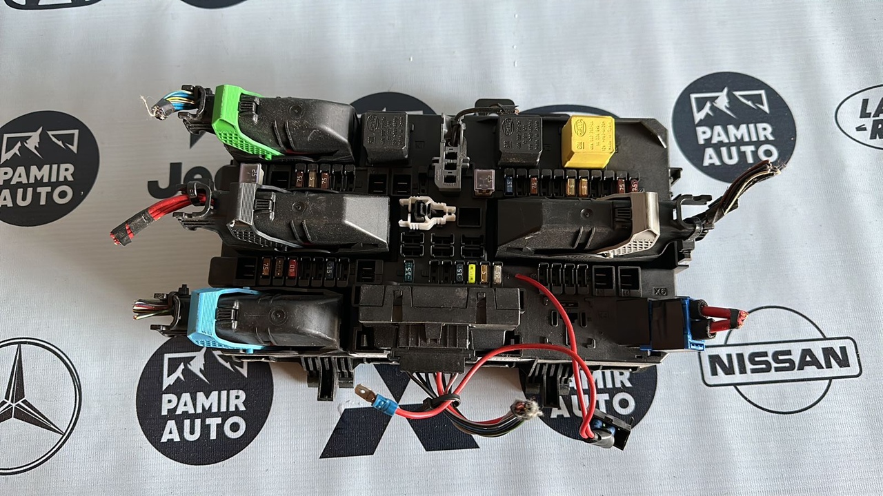Блок предохранителей Opel Astra/H 2004-2014