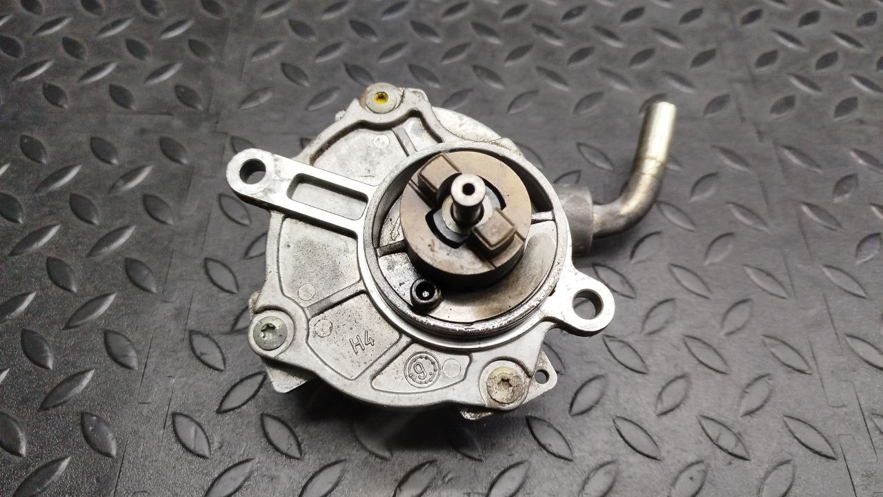 Насос вакуумный Mercedes C/W202 1993-2001