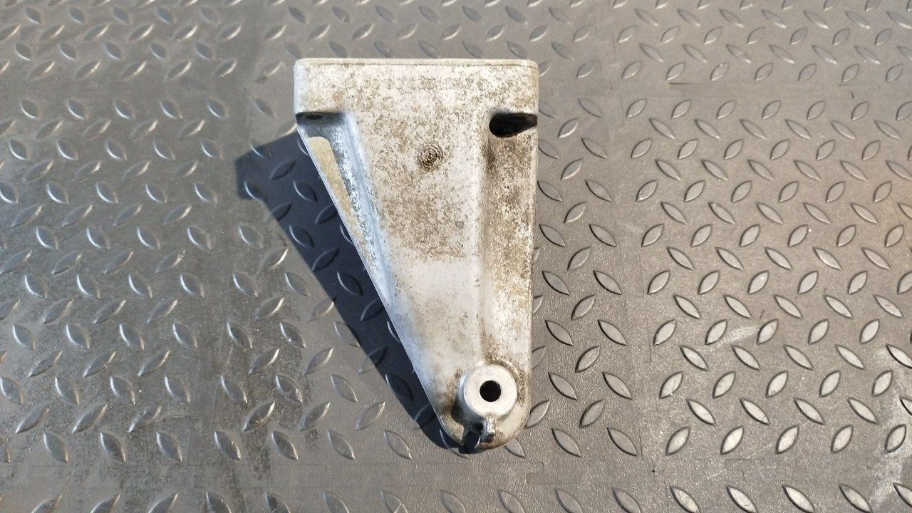 Кронштейн двигателя Mercedes C/W203 2000-2008