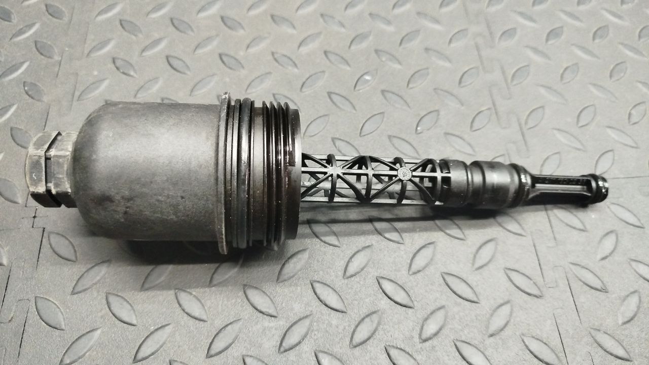 Крышка корпуса масляного фильтра Mercedes C/W203 2000-2008