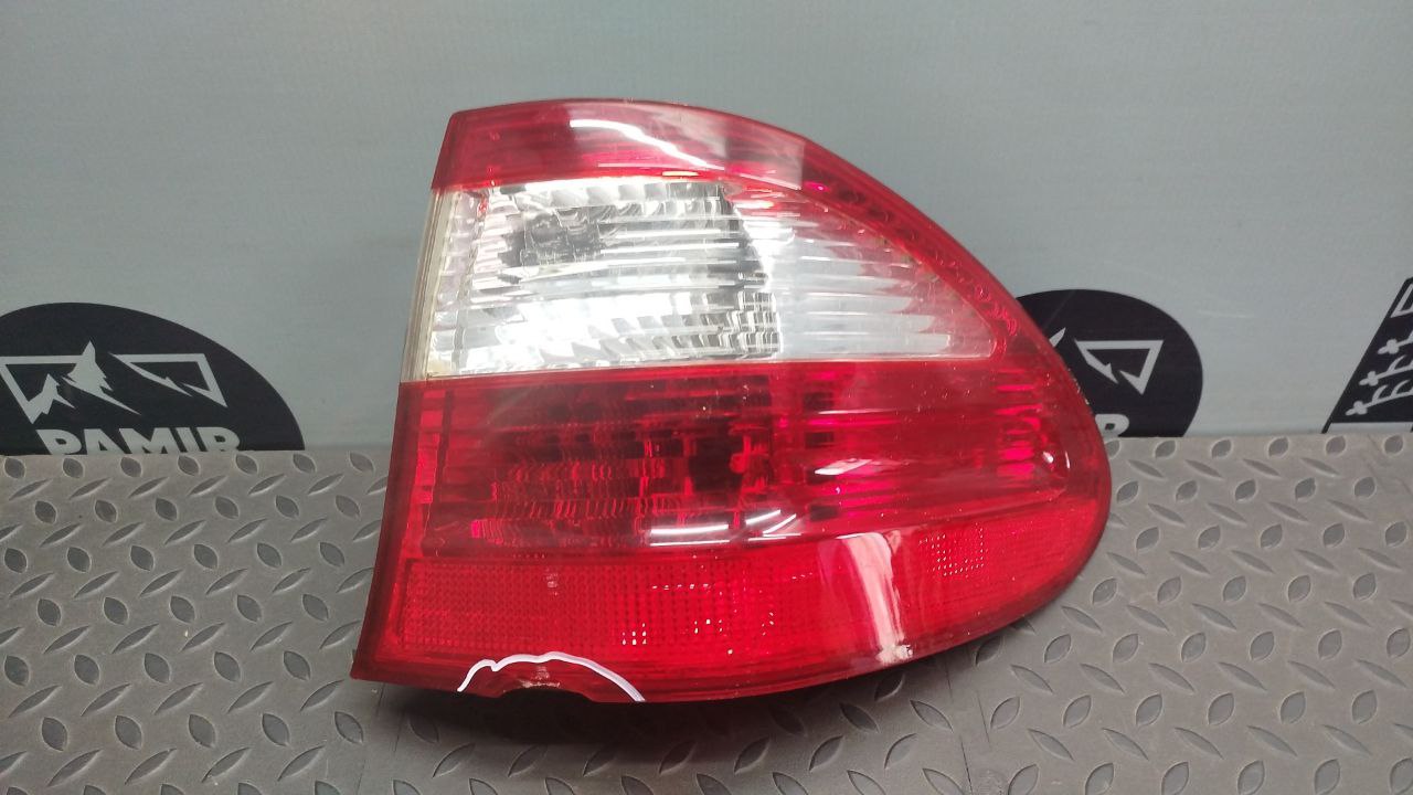 Фонарь задний наружный правый Mercedes E/W211 2002-2009